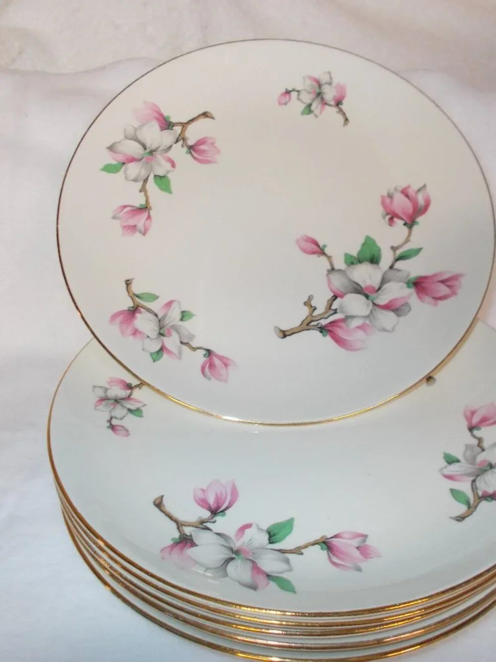 6 Vtg Homer Laughlin pink dogwood dinner plates with gold-color trim, 9